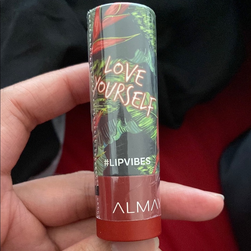 Almay Lip Vibes Lipstick in Love Yourself - Red - Picture 4 of 5